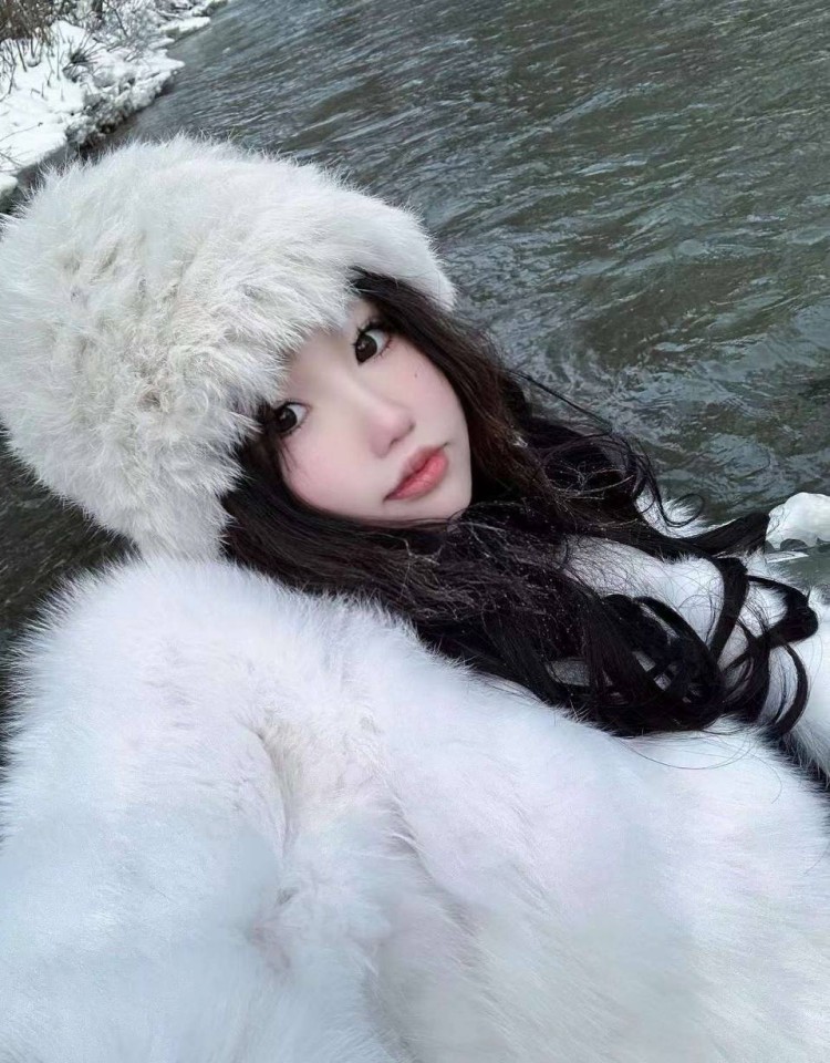 妻子初次接受三人行小说,百度云资源